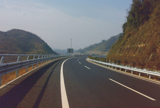 高速護欄板